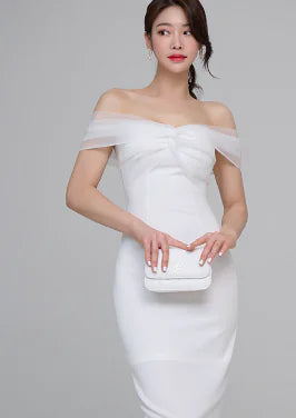 Slim Fit Clavicle Dress with Hip Pack Design